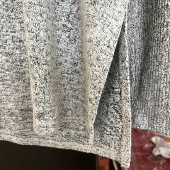 Gray Lounge Set - Picture 5 of 15